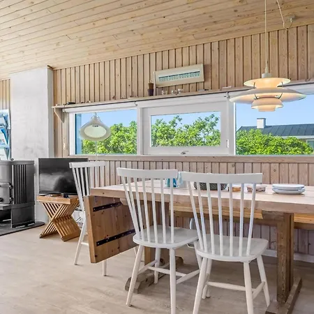 Maerta - 300m From The Sea By Interhome *