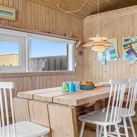 Maerta - 300m From The Sea By Interhome *